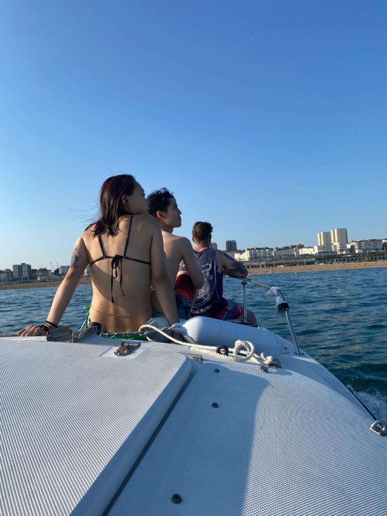 Two Top Central Beach Studios - Also Separate Spa Cabin And Watersports Brighton Luaran gambar