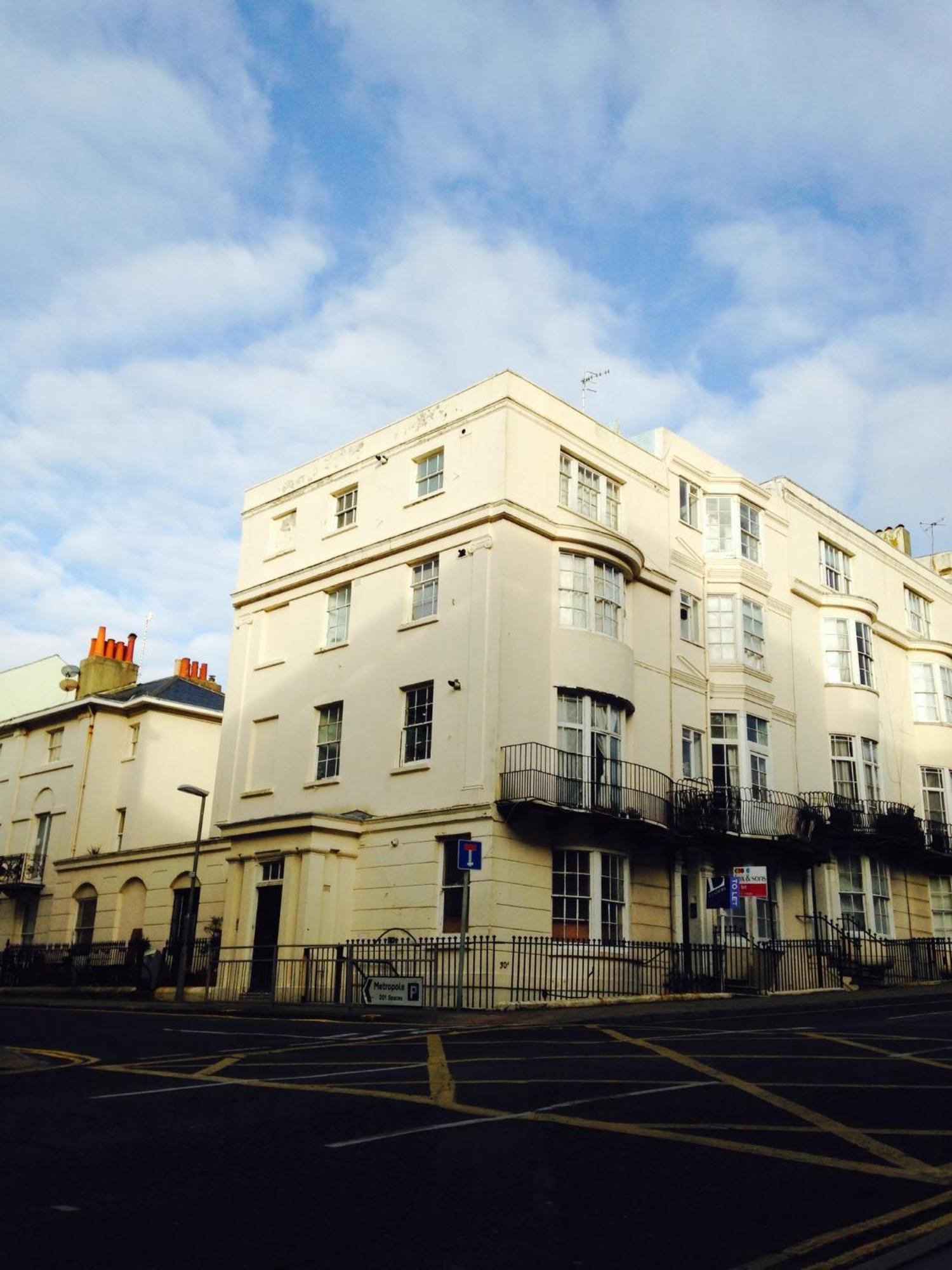 Two Top Central Beach Studios - Also Separate Spa Cabin And Watersports Brighton Luaran gambar